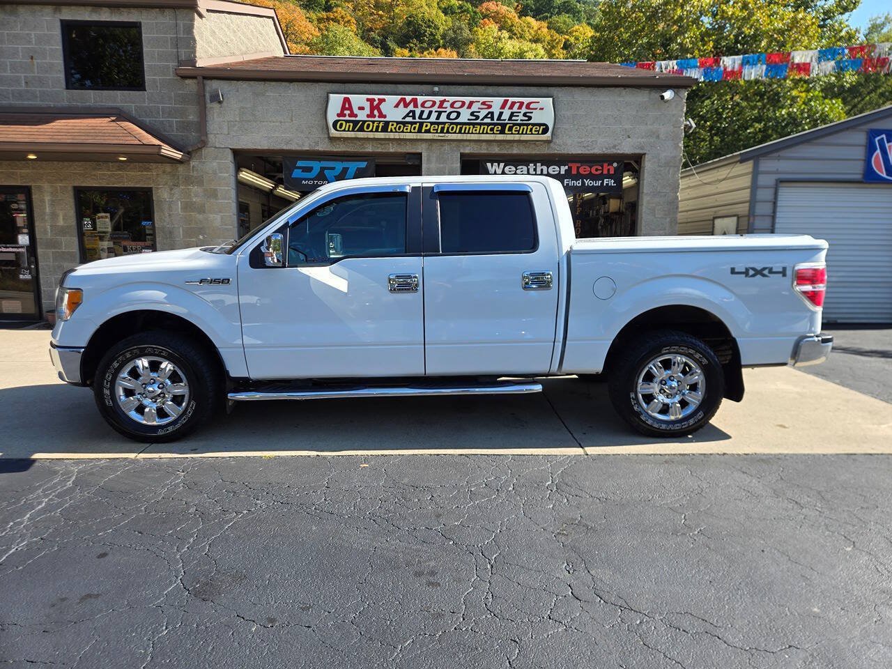Used 2011 Ford F150 XLT w/ XLT Chrome Pkg AWD/4WD image 4
