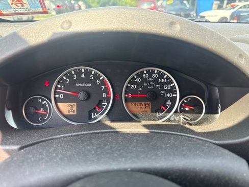Used 2012 Nissan Pathfinder S AWD/4WD image 10