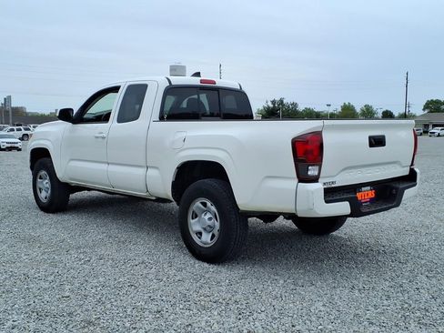 Used 2021 Toyota Tacoma SR RWD image 8