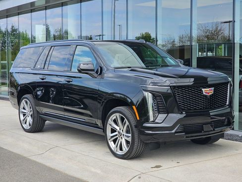 New 2026 Cadillac Escalade ESV Sport AWD/4WD image 7