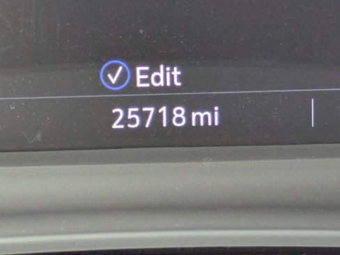 Used 2025 Cadillac XT6 Premium Luxury image 24