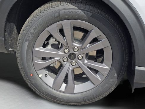 New 2026 Ford Explorer Active AWD/4WD image 18