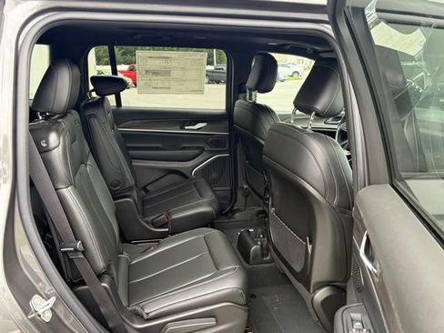 New 2026 Jeep Grand Cherokee L Limited AWD/4WD image 30