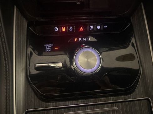 Used 2024 Jeep Wagoneer L Series II w/ Flexible Seating Group image 52