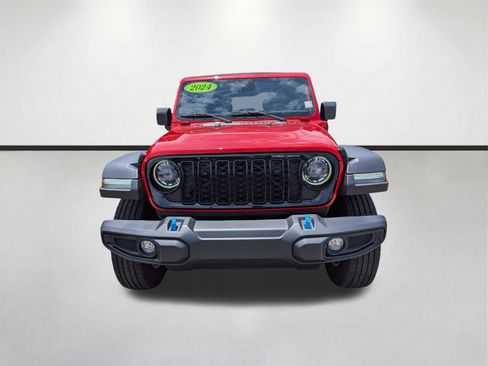 Used 2024 Jeep Wrangler Unlimited AWD/4WD image 10