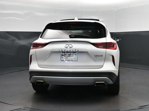 Certified 2024 INFINITI QX50 Luxe FWD image 6