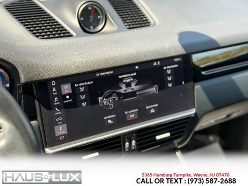 Used 2020 Porsche Cayenne AWD/4WD image 40