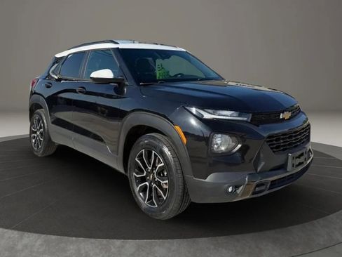 Used 2021 Chevrolet TrailBlazer ACTIV w/ Sun and Liftgate Package AWD/4WD image 1