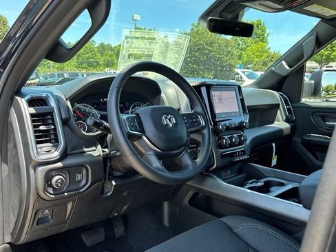 New 2026 RAM 1500 Express AWD/4WD image 16
