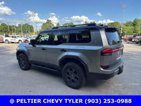 Used 2024 Lexus GX 550 image 5