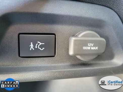Certified 2023 Honda Pilot Touring image 9