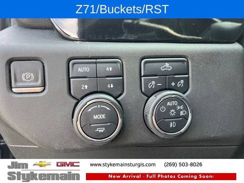 Used 2024 Chevrolet Silverado 1500 RST w/ Z71 Off-Road Package AWD/4WD image 22