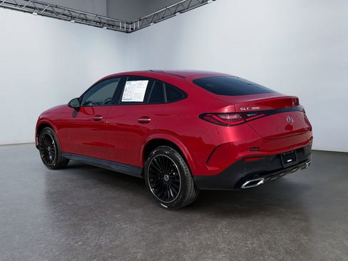 Used 2024 Mercedes-Benz GLC 300 4MATIC image 5