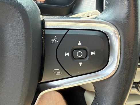 Used 2019 Volvo XC40 T5 Momentum AWD/4WD image 20