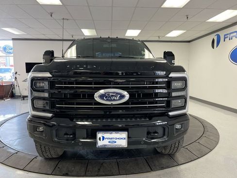 Used 2025 Ford F350 Platinum AWD/4WD image 3