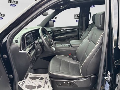 Used 2023 Cadillac Escalade Sport w/ LPO, ONYX Package AWD/4WD image 10
