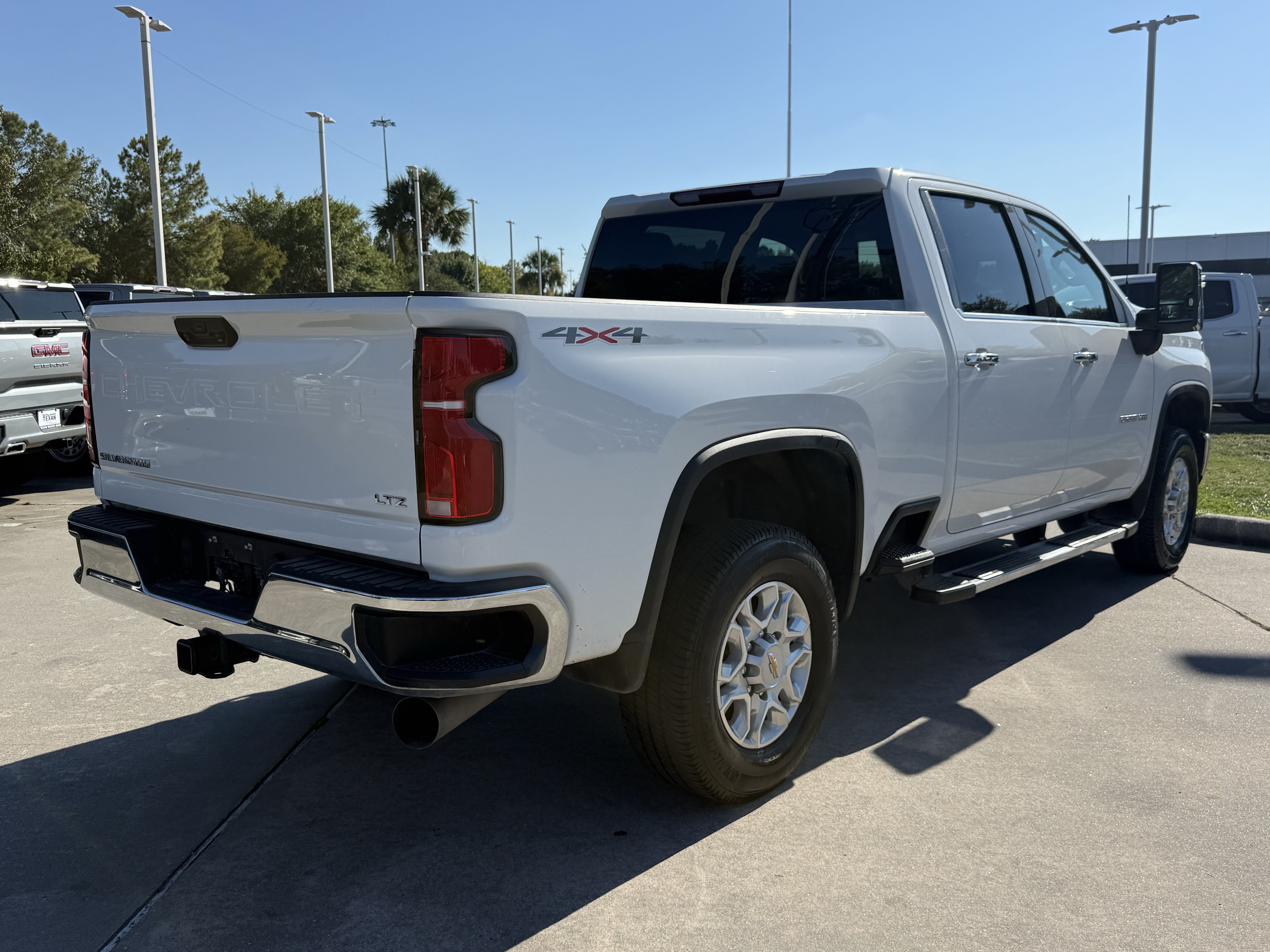 Used 2026 Chevrolet Silverado 2500 LTZ AWD/4WD image 5