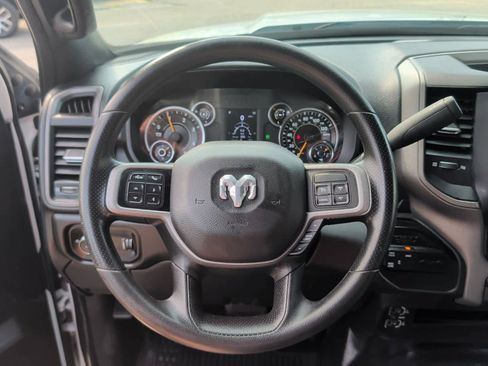 Used 2022 RAM 3500 Tradesman w/ Chrome Appearance Group AWD/4WD image 17