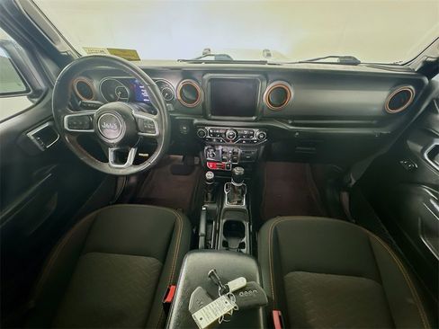 Used 2023 Jeep Gladiator Mojave w/ Cold Weather Group image 10