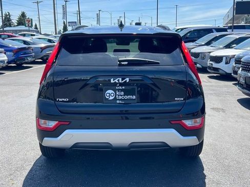 Certified 2025 Kia Niro EX FWD image 10