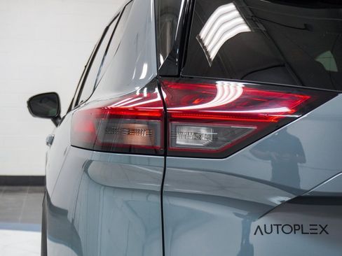 Used 2022 Nissan Rogue SL w/ SL Premium Package image 14