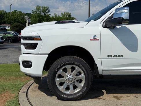 New 2026 RAM 2500 Laramie AWD/4WD image 12