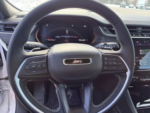 New 2026 Jeep Grand Cherokee L Laredo AWD/4WD image 16