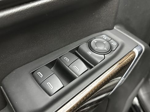 Used 2021 Chevrolet Silverado 1500 RST image 11