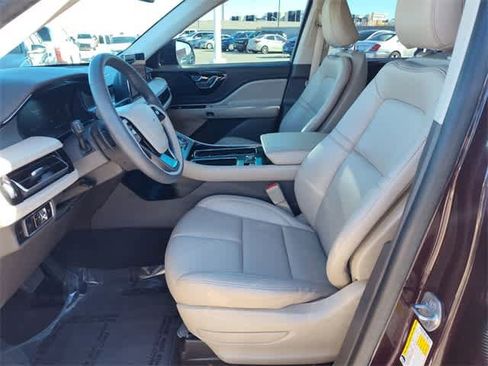 Used 2024 Lincoln Aviator AWD w/ Premium Package image 10