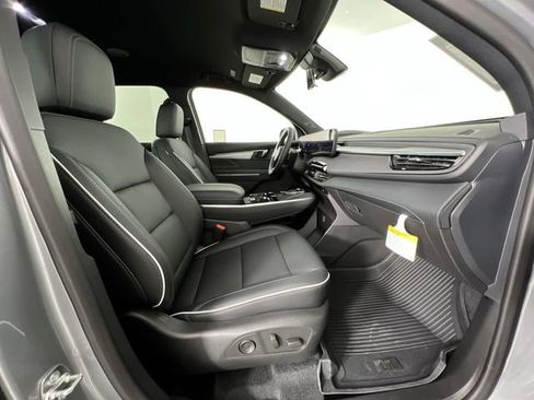 Certified 2026 Buick Enclave Preferred w/ Power Package image 28