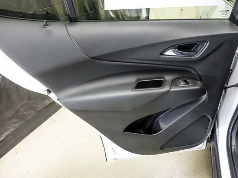 Used 2022 Chevrolet Equinox LT FWD image 22