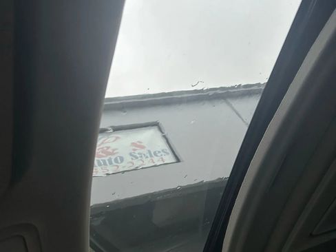 Used 2014 Honda Odyssey Touring Elite image 21