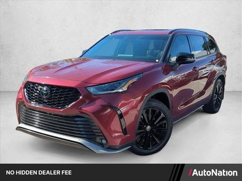 Certified 2024 Toyota Highlander XSE FWD image 1