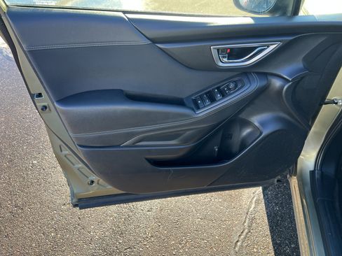 Used 2023 Subaru Forester Premium image 18