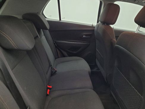 Used 2017 Chevrolet Trax LS FWD image 19