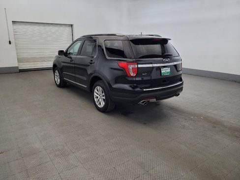 Used 2018 Ford Explorer XLT w/ Equipment Group 202A AWD/4WD image 5
