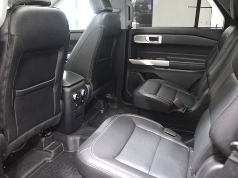 Used 2023 Ford Explorer Limited w/ Equipment Group 301A image 25