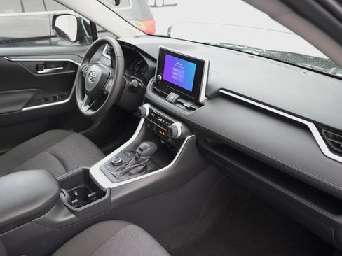 Certified 2025 Toyota RAV4 XLE image 20