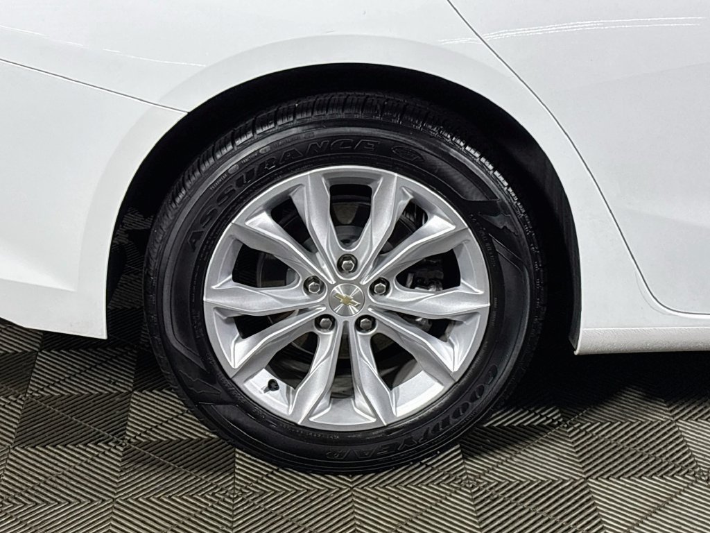 Used 2023 Chevrolet Malibu LT FWD image 21
