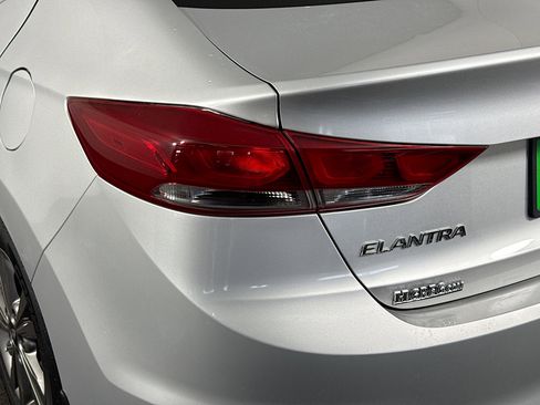 Used 2018 Hyundai Elantra SEL image 35