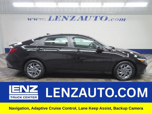 Used 2024 Hyundai Elantra SEL FWD image 1