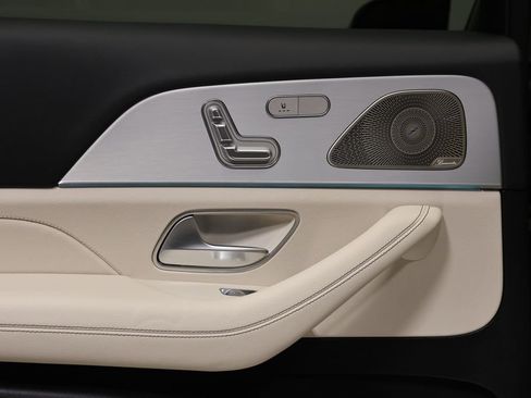 Certified 2023 Mercedes-Benz GLS 450 4MATIC image 42