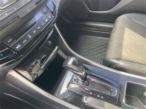 Used 2017 Honda Accord Sport image 25