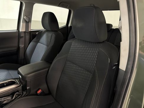 Used 2022 Toyota Tacoma SR5 w/ Trail Edition image 13