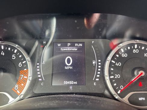 Used 2020 Jeep Renegade Latitude w/ Cold Weather Group image 9