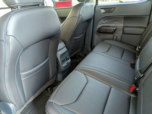 Used 2025 Ford Maverick Lobo AWD/4WD image 26