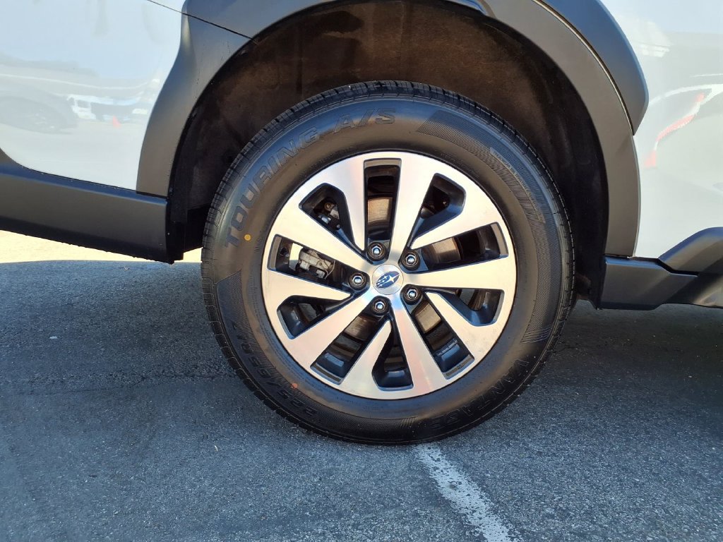 Used 2024 Subaru Outback Premium AWD/4WD image 9