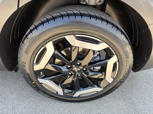 Used 2025 Kia Telluride S AWD/4WD image 12