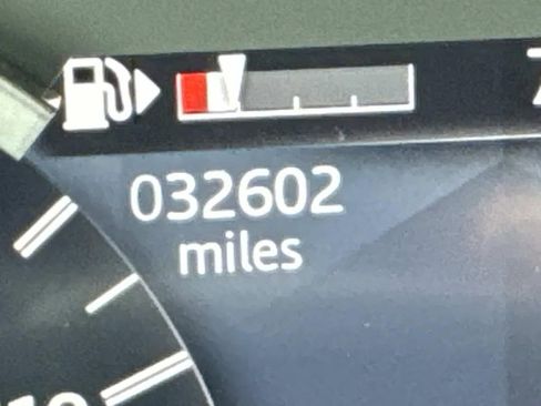 Used 2023 Land Rover Discovery HSE R-Dynamic image 29