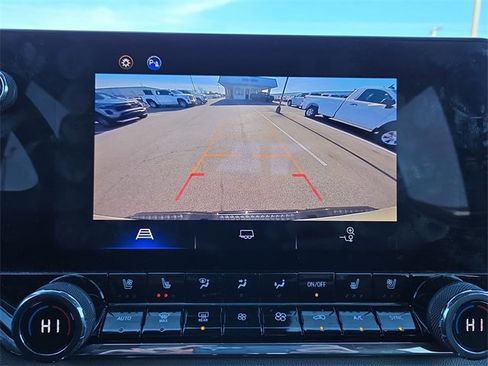 Used 2023 Chevrolet Colorado ZR2 w/ ZR2 Convenience Package III image 24